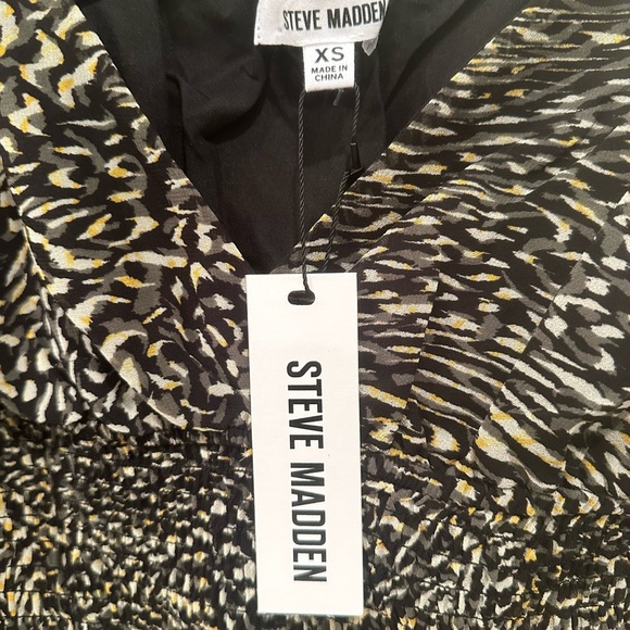 Steve Madden NWT Animal Print Sheer Sleeve Smocked Stretchy Waist  Sz XS - Picture 5 of 8
